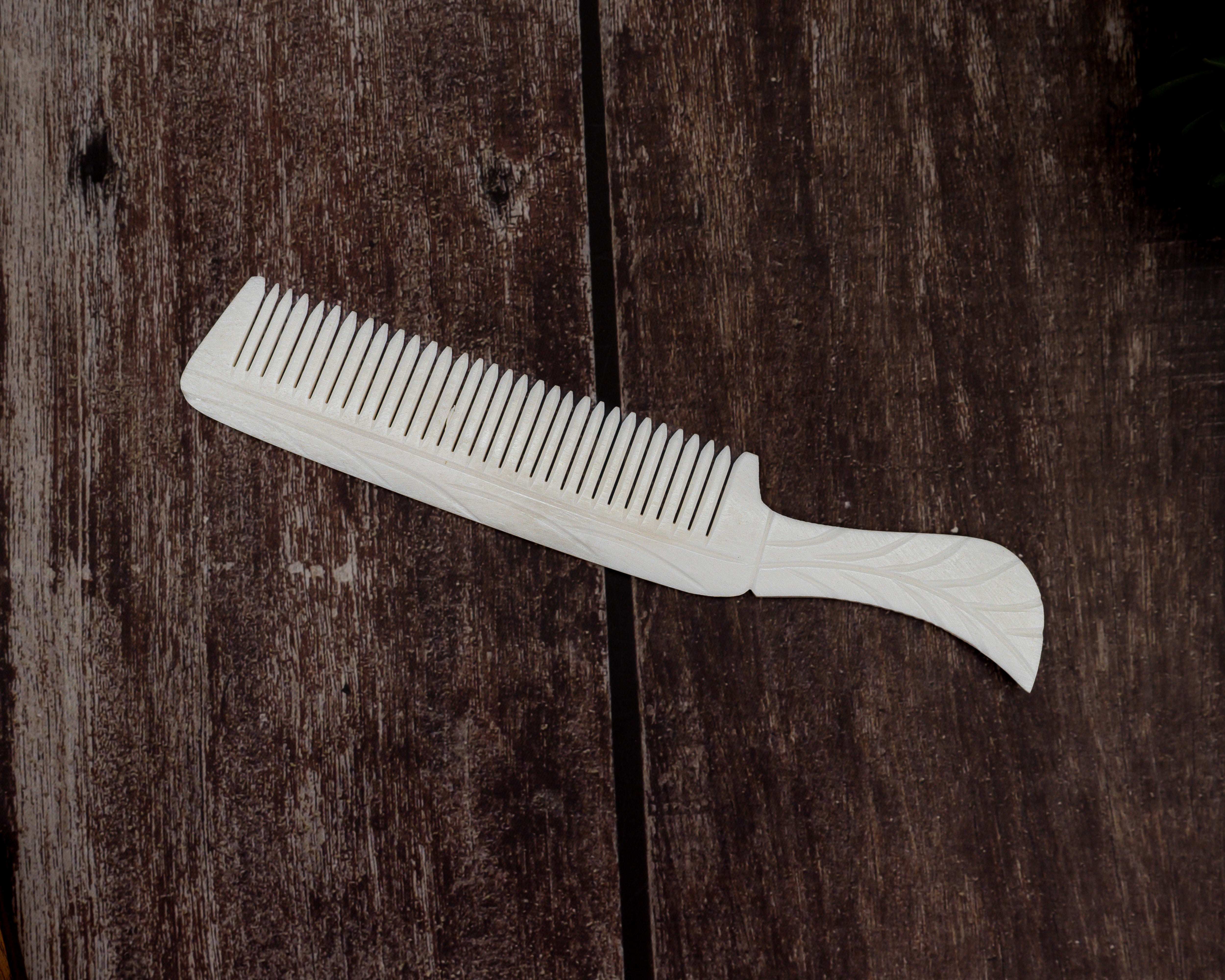 Elegant Bone Comb