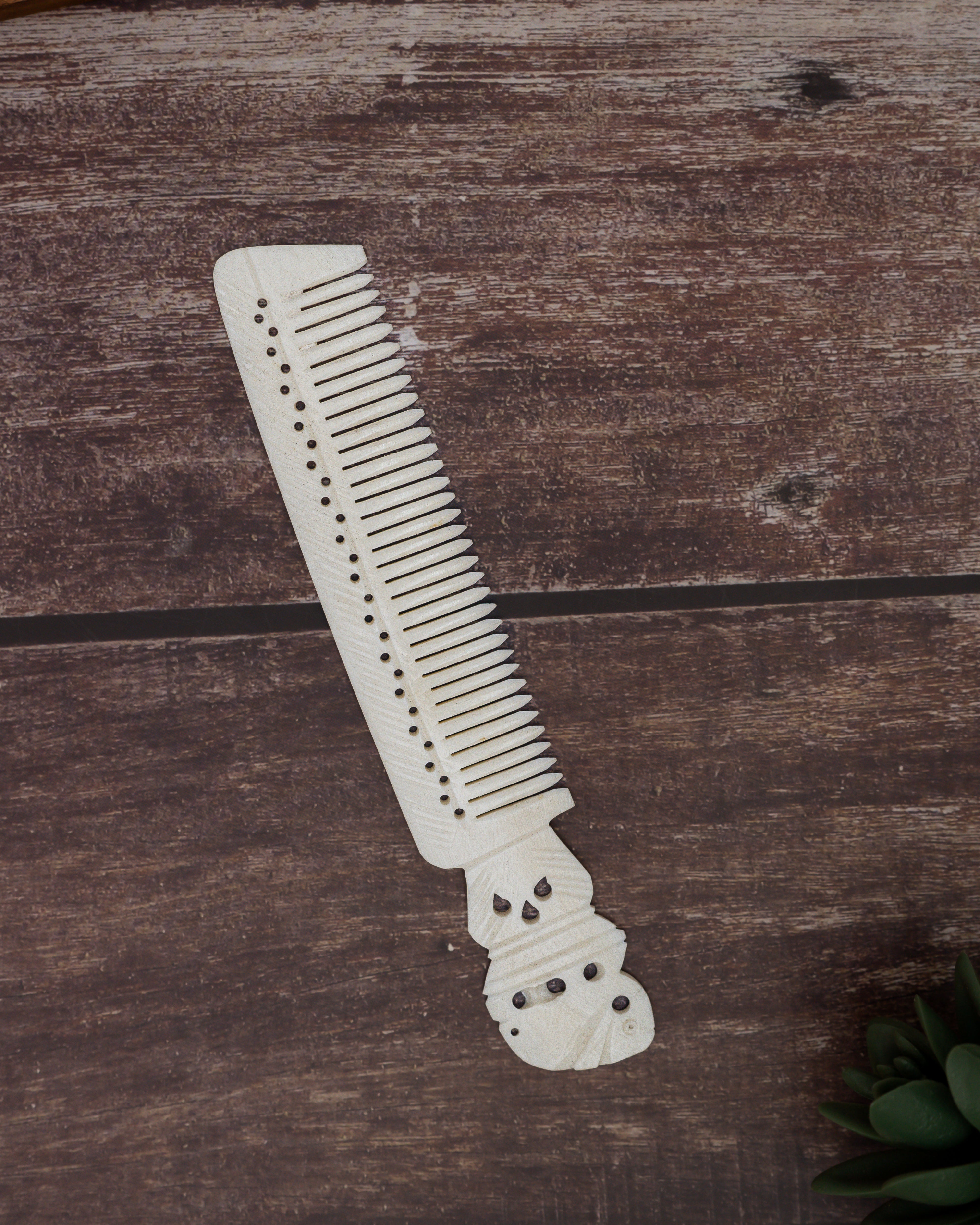 Carved Elegance Bone Comb