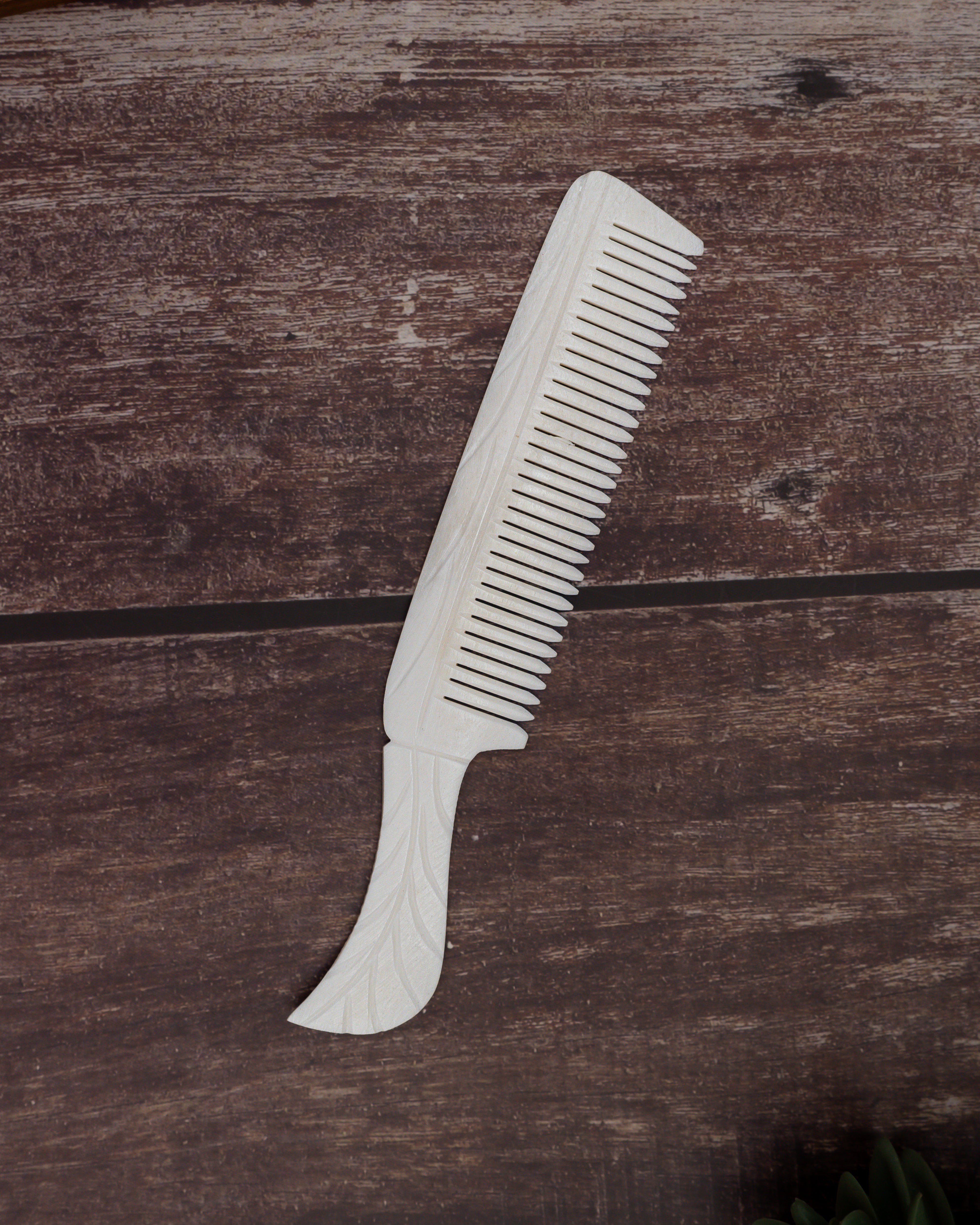 Elegant Bone Comb