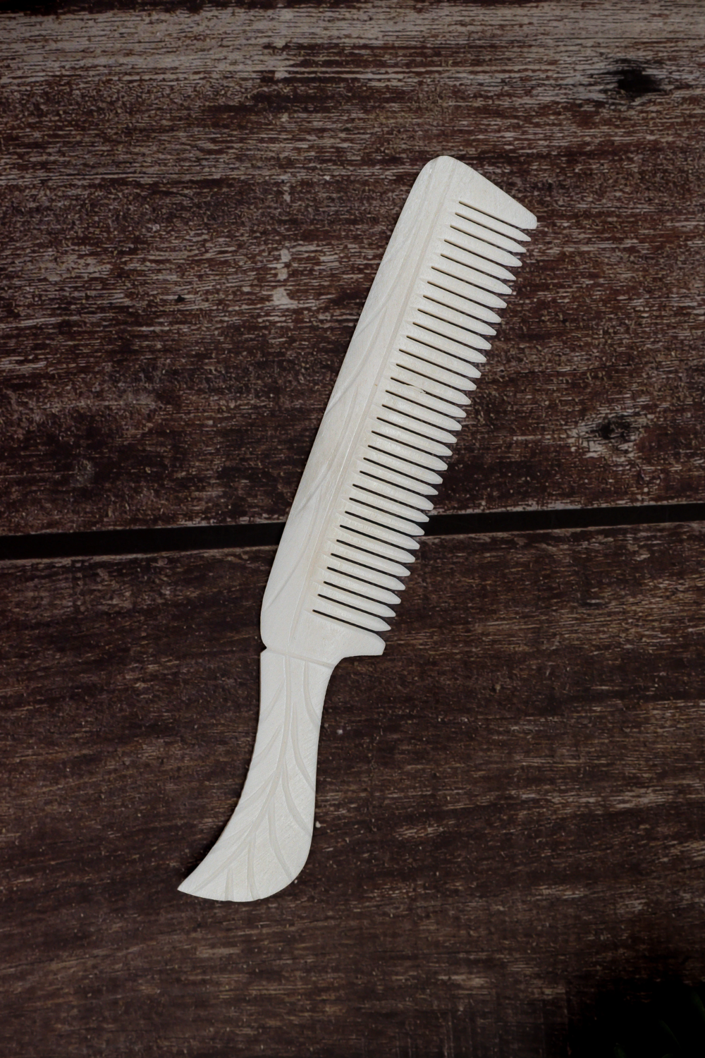 Elegant Bone Comb